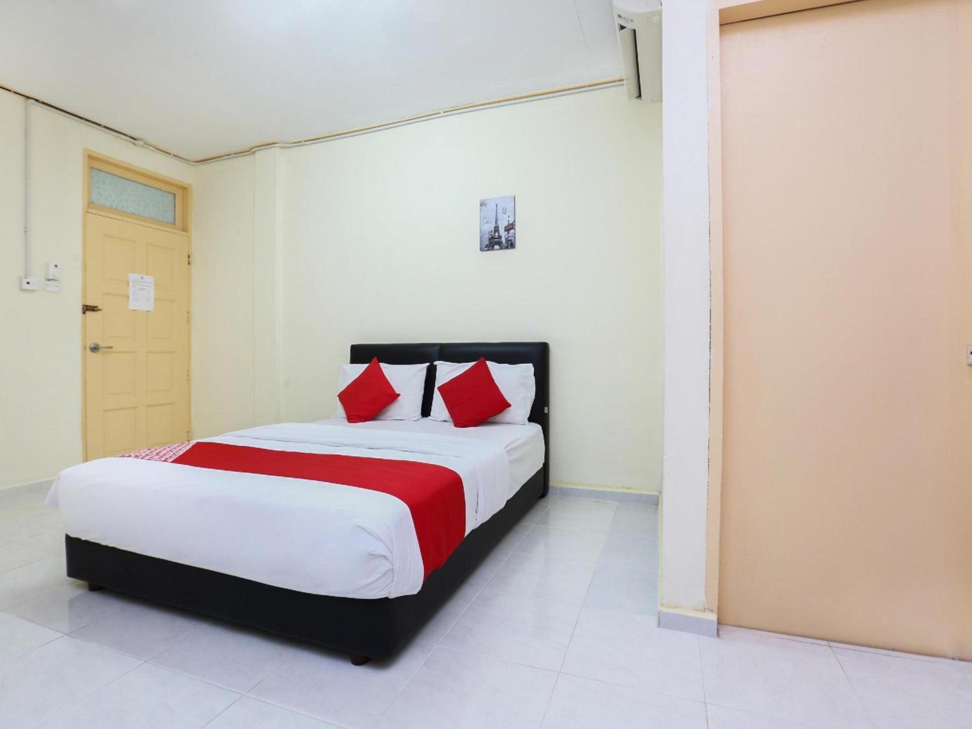 Super Oyo 89640 Hotel Pelangi Marang Exterior photo