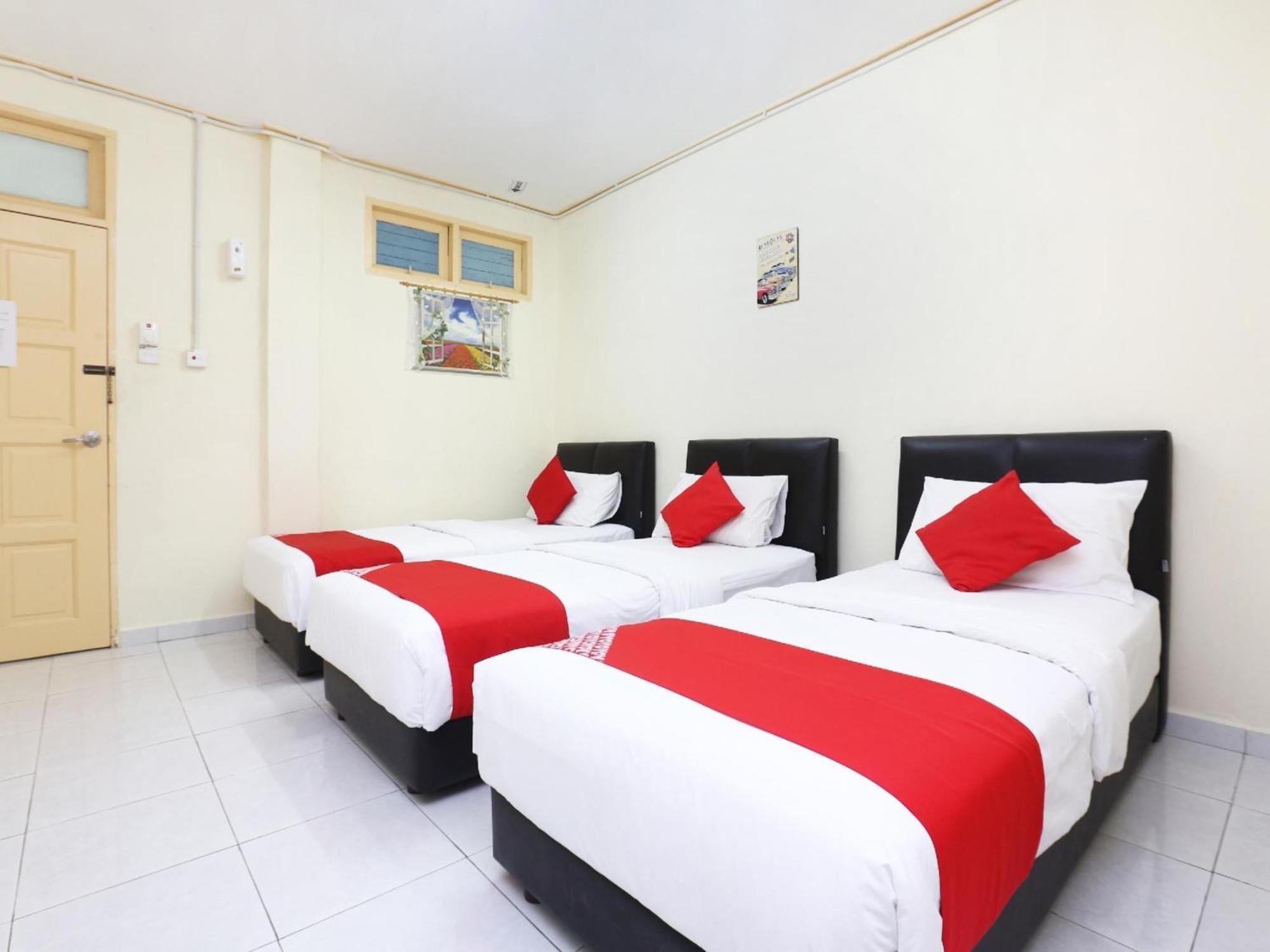 Super Oyo 89640 Hotel Pelangi Marang Exterior photo