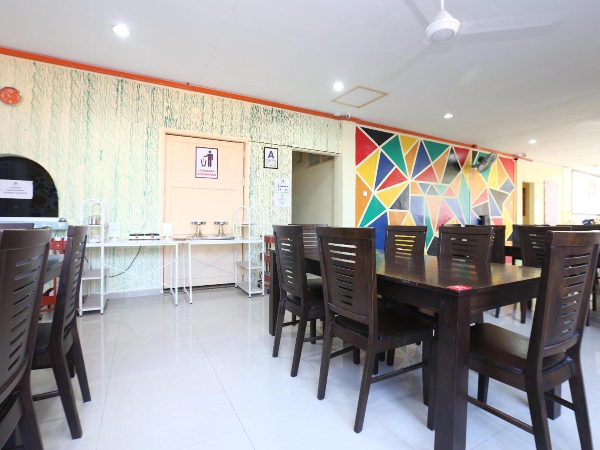 Super Oyo 89640 Hotel Pelangi Marang Exterior photo
