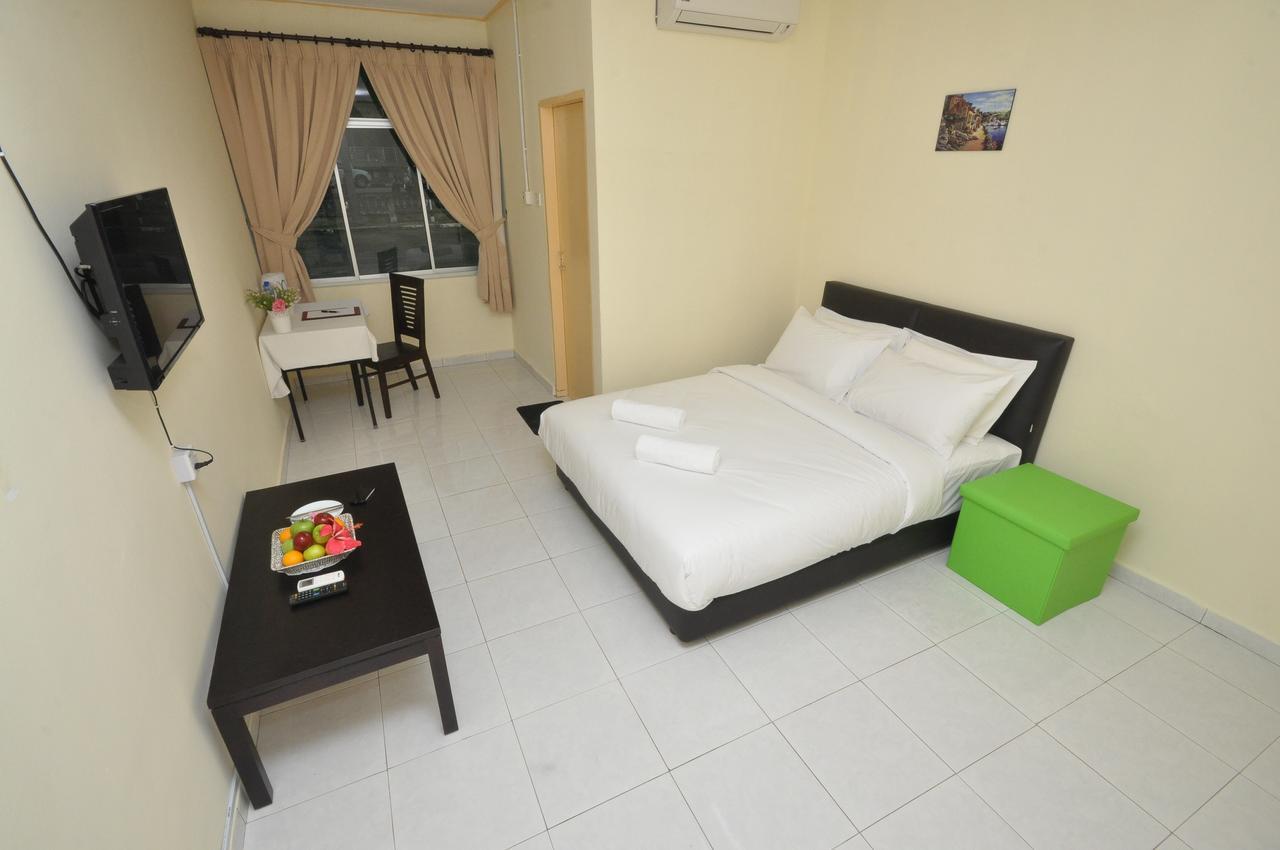 Super Oyo 89640 Hotel Pelangi Marang Exterior photo